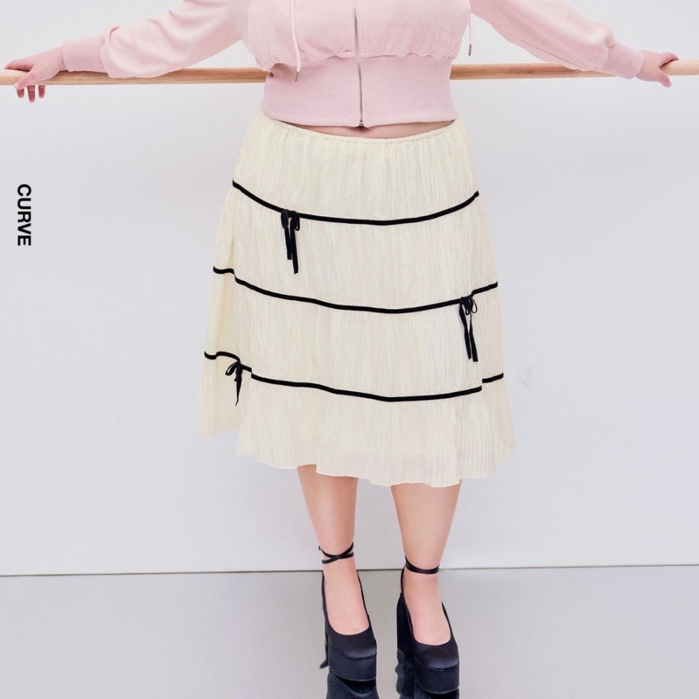 HIGH RISE BOWKNOT RUFFLE HEM MIDI SKIRT CURVE & PLUS